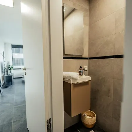 Luxury 1 Bedroom Apart W Swimmingpool, Spa & Fitness - Zenith Towers *