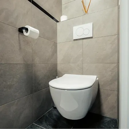 Luxury 1 Bedroom Apart W Swimmingpool, Spa & Fitness - Zenith Towers Apartment Luxembourg
