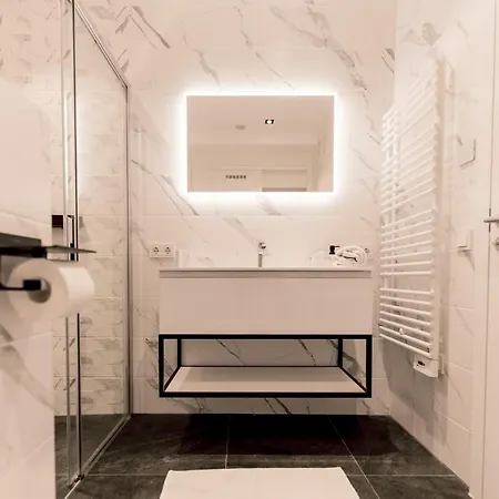Luxury 1 Bedroom Apart W Swimmingpool, Spa & Fitness - Zenith Towers * Luxembourg